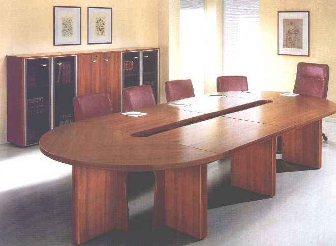 Композиция Maya со столом для совещаний в Санкт-Петербургских мебельных салонах Оптима-М.